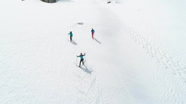 Group of friends during cross country ski holiday in Jura mountains of France - Valley Combe a la Ch&egrave;vre
