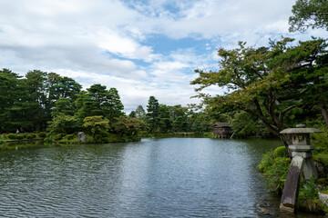 石川県金沢市にある兼六園周辺の風景 Scenery around Kenrokuen Garden in Kanazawa City, Ishikawa Prefecture, Japan.