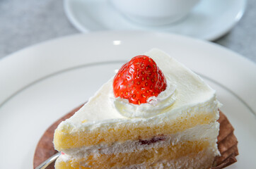 イチゴショートケーキで休憩