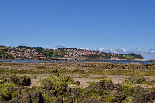 Vista de Luanco desde el Aramar