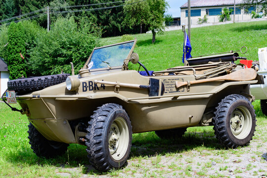 Amphibienfahrzeug Bilder Durchsuchen 9,280 Archivfotos