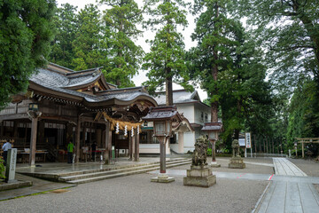 Obraz premium 石川県白山市の白山神社周辺の風景 Scenery around Hakusan Shrine in Hakusan City, Ishikawa Prefecture 