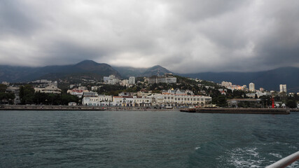 Naklejka premium View of the city from the sea
