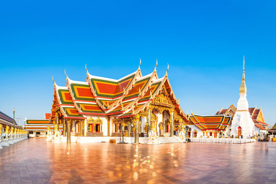 SAKON NAKHON, THAILAND-APRIL 16, 2018 : Wat Pratat Choeng Chum.  the landmark of SAKON NAKHON Province,Thailand on APRIL 16, 2018.