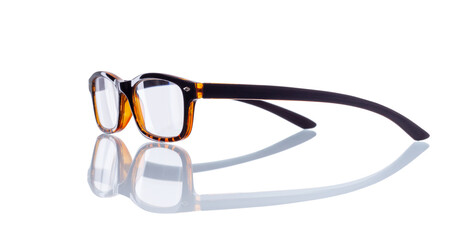 Brille isoliert auf weissem Untergrund 