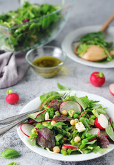 Green salad with asparagus and radish