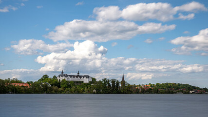 Naklejka premium Plöner Schloss am Plöner See in Plön in der Holsteinischen Schweiz