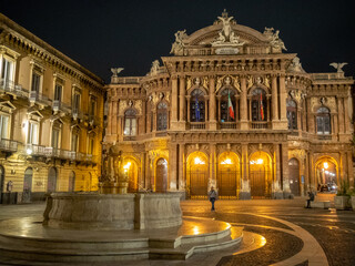 Fototapeta premium Teatro Massimo Bellini square at night