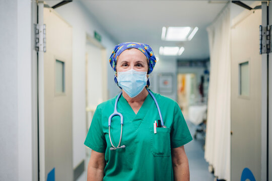Portrait of a female doctor


