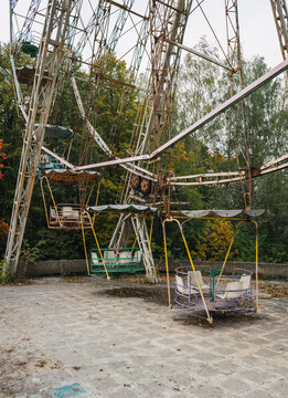 Abandoned Ferris Wheel

