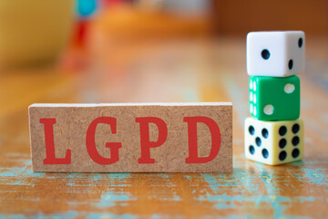 Lei Geral de Proteção de Dados Pessoais (LGPD) - Implemente - Proteja-se