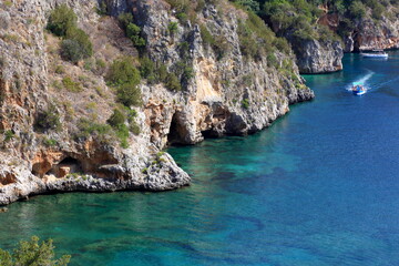  Cilento : grotte nella baia degli infreschi a Marina di Camerota