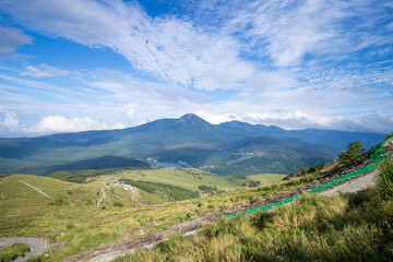 Fototapeta na wymiar 長野県諏訪市の霧ヶ峰を登山している風景 A view of climbing Kirigamine Peak in Suwa City, Nagano Prefecture.