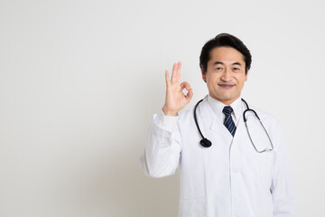 Fototapeta premium 日本人男性の医者