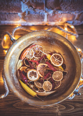 złota miska suszonych owoców