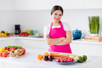 Obraz na płótnie Canvas Photo portrait woman in apron prepare to cook tasty dish