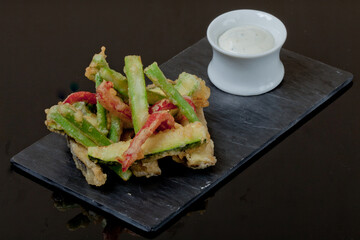 Témpura de verduras con ali-oli