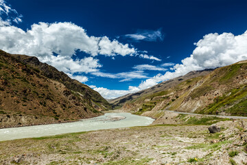 Fototapeta na wymiar Chandra river in Lahaul valley in Himalayas