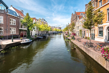 Fototapeta na wymiar Oude Rijn in Leiden, Zuid-Holland Province, The Netherlands