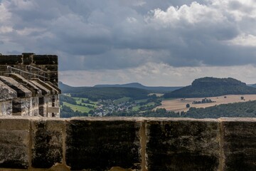 Aussicht über das Polenztal über die Sächsische Schweiz von Burg Hohnstein