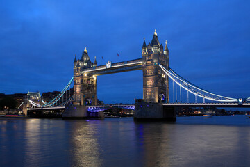 Fototapeta na wymiar Tower bridge by night, London, UK