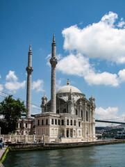 Fototapeta na wymiar The Ortaköy Mosque in Istanbul.