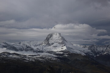 Fototapeta na wymiar The Matterhorn