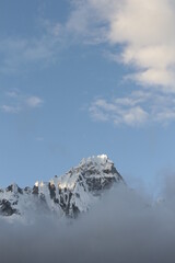 Nieve y montaña