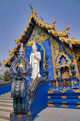 Fototapeta na wymiar Suea Ten Temple, Blue Temple Chiang Rai, Thailand