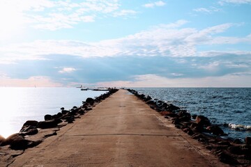 Fototapeta premium pier in the sea