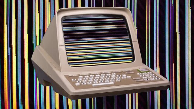Vintage computer with static screen