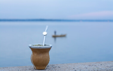 Atardecer hora azul yerba mate