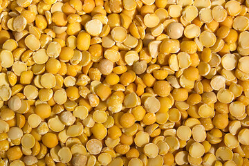 Ripe dry crushed peas