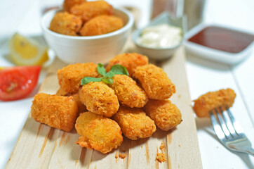 Fried fish nugget and sauce
