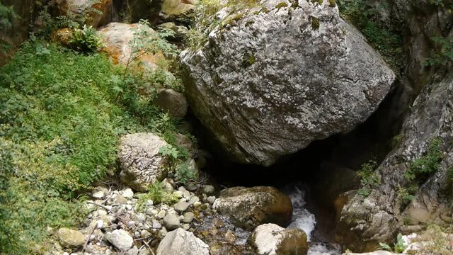 Big rocks at Gorges de la Fou, France
