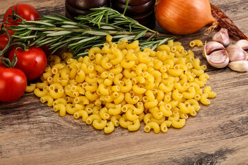 Raw Italian wheat pasta - Chifferi rigati