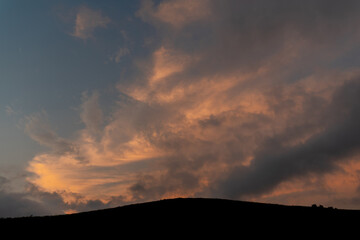 Fototapeta premium 高原の夕焼け