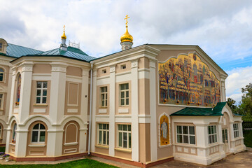 Fototapeta na wymiar Holy Trinity-Saint Seraphim-Diveyevo convent in Diveyevo, Russia