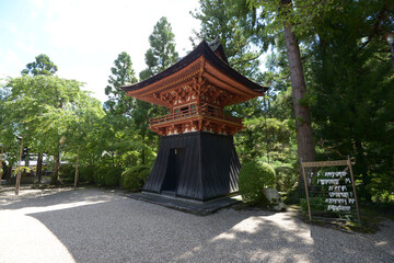 Obraz premium 霊山寺 鐘楼 奈良市