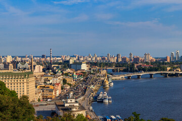 Obraz premium View of the Dnieper river and Kiev cityscape, Ukraine