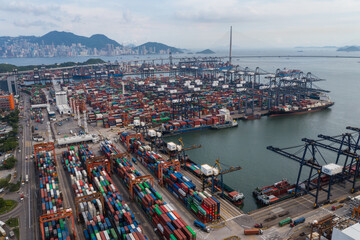 Obraz premium Drone fly over Hong Kong container port