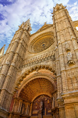 Obraz premium Main facade of the cathedral of Palma de Mallorca.