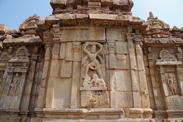 インド　世界遺産パッタダカルの建造物群