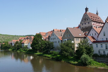 Besigheim mit Rathaus und Enz