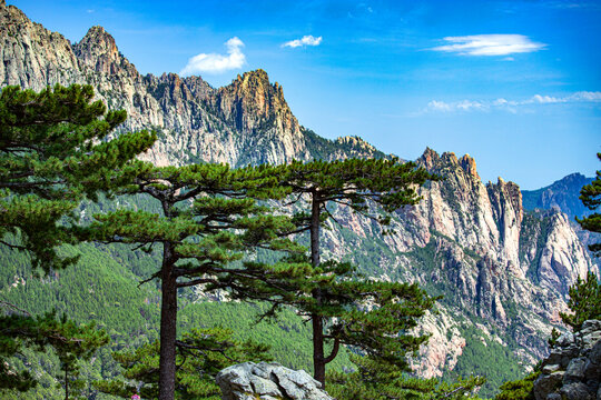 aiguilles de bavella lac de l'ospedale en corse et solenzara