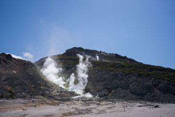 北海道硫黄山アトサヌプリ