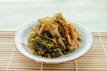 盆料理　きざみ昆布の煮物