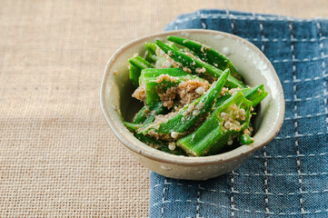 オクラの胡麻和え