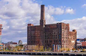 Fototapeta na wymiar View of the Domino Sugar Refinery in Brooklyn, New York, United States of America