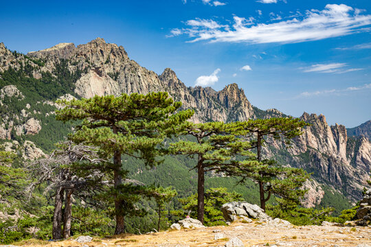 aiguilles de bavella lac de l'ospedale en corse et solenzara